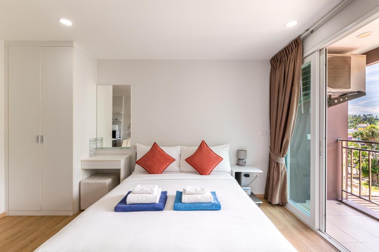 Ozone Condotel By Resava Kata Beach  Buitenkant foto