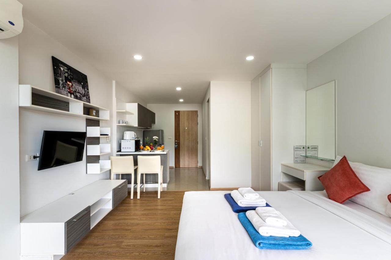 Ozone Condotel By Resava Kata Beach  Buitenkant foto